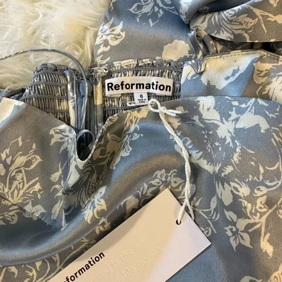 Reformation Frankie Silk Dress in Porcelain Reformation - Picture 9 of 13